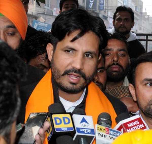 अमरिंदर सिंह बराड़ बने पंजाब कांग्रेस के नए प्रदेश अध्यक्ष अमरिंदर सिंह बराड़ बने पंजाब कांग्रेस के नए प्रदेश अध्यक्ष